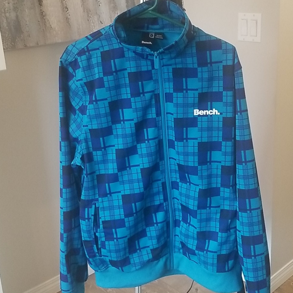 Bench zip up sweater
